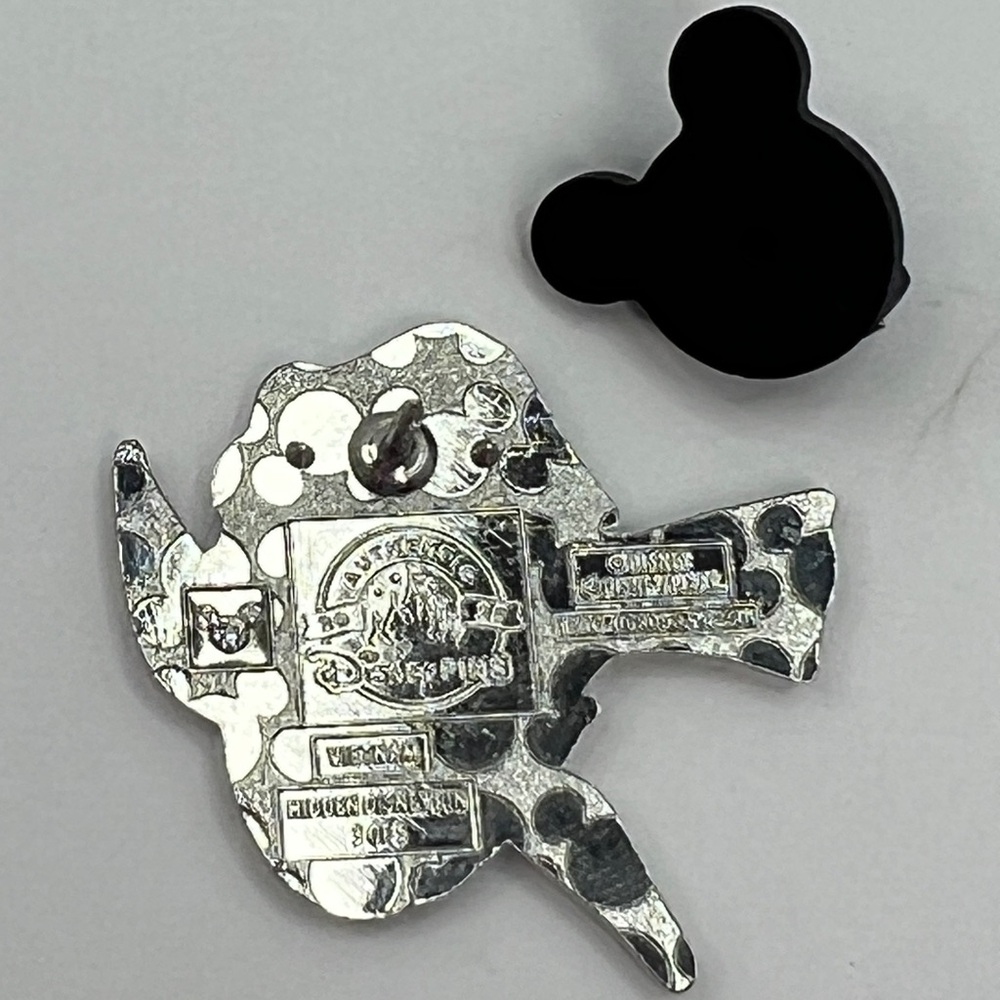 Disney Pin Dory Blue Color Story Hidden WDW Cast Member Exclusive 2025 - Picture 3 of 5